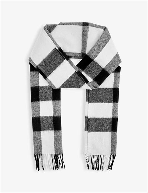 burberry half mega fringe scarf blue|BURBERRY .